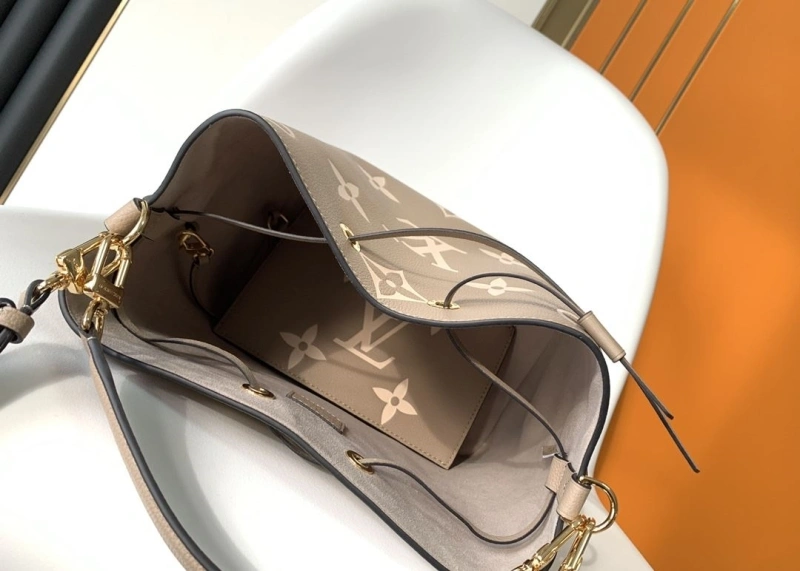 LV Bucket Bags 4194A-0572
