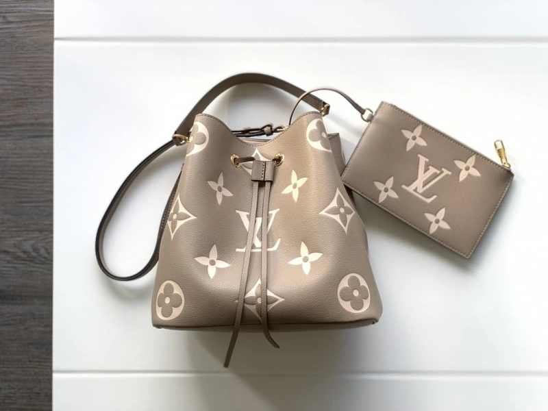 LV Bucket Bags 4194A-0572
