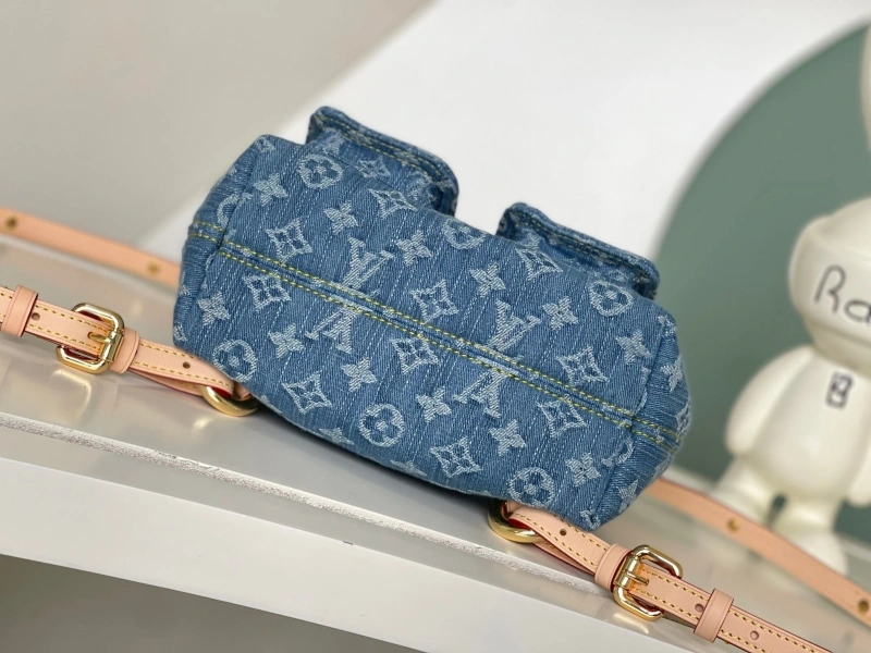 LV Backpacks 4194A-0620