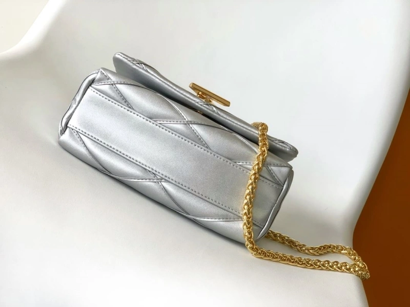 lv twist De*1m bags 4194a-0702