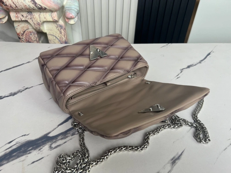 lv twist De*1m bags 4194a-0836