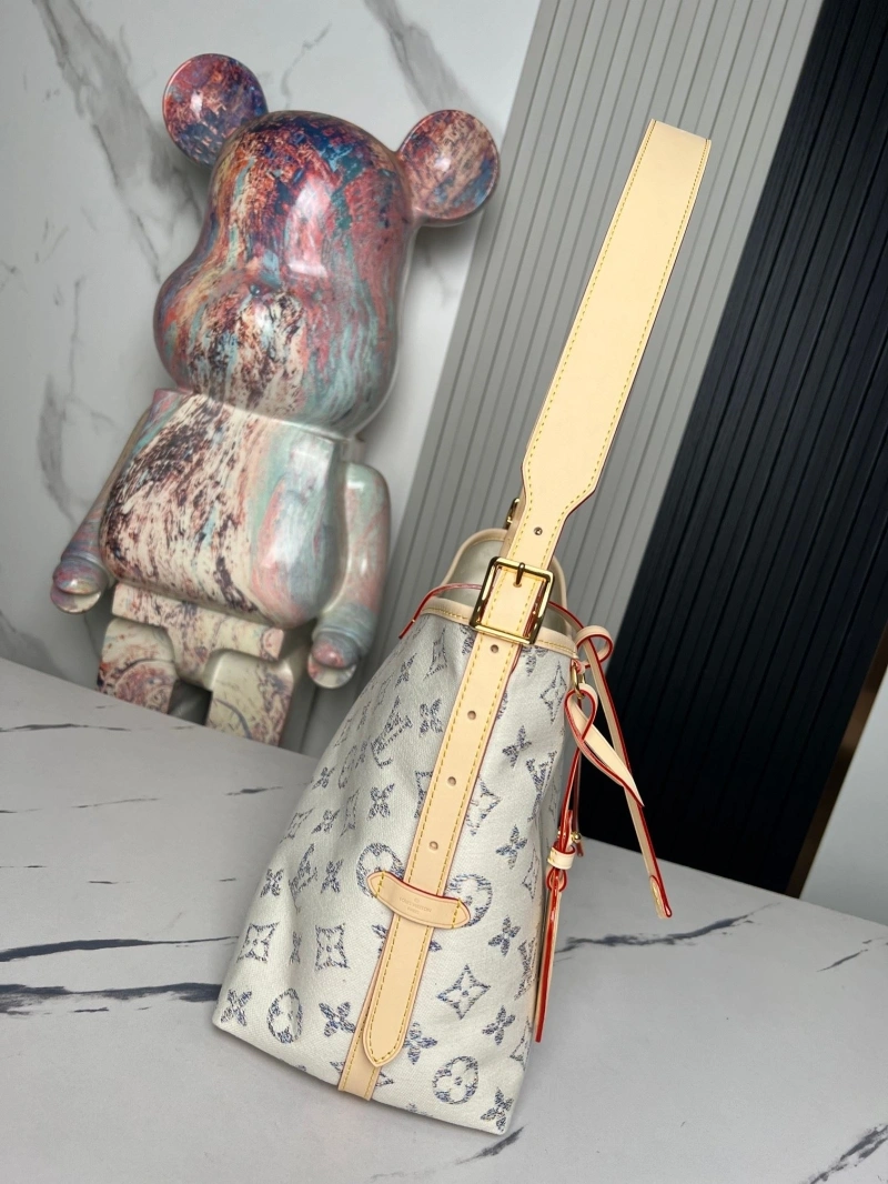 LV Shopping Bags 4194A-0849