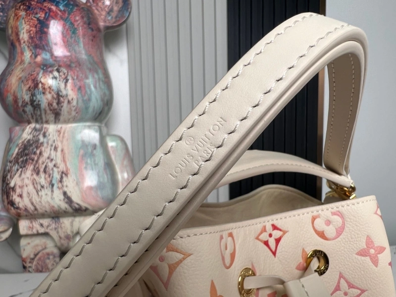 LV Bucket Bags 4194A-0879