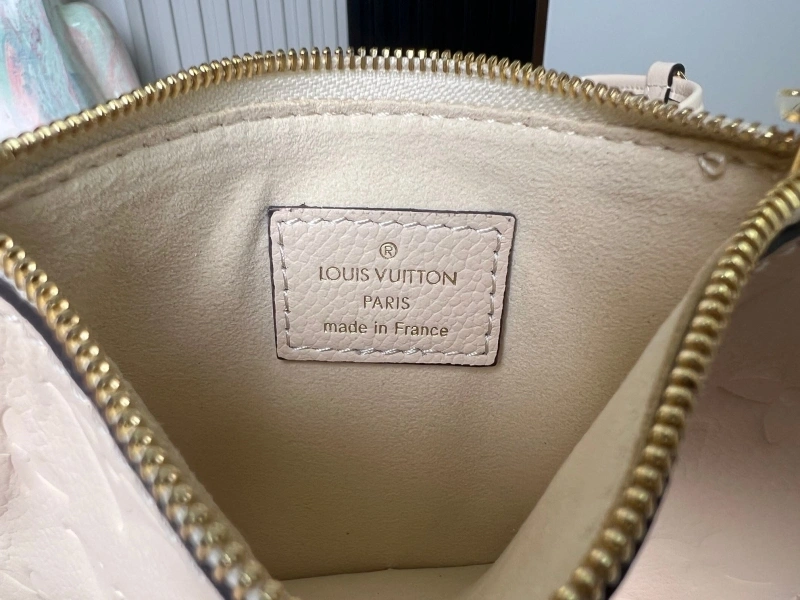 LV Shopping Bags 4194A-0929