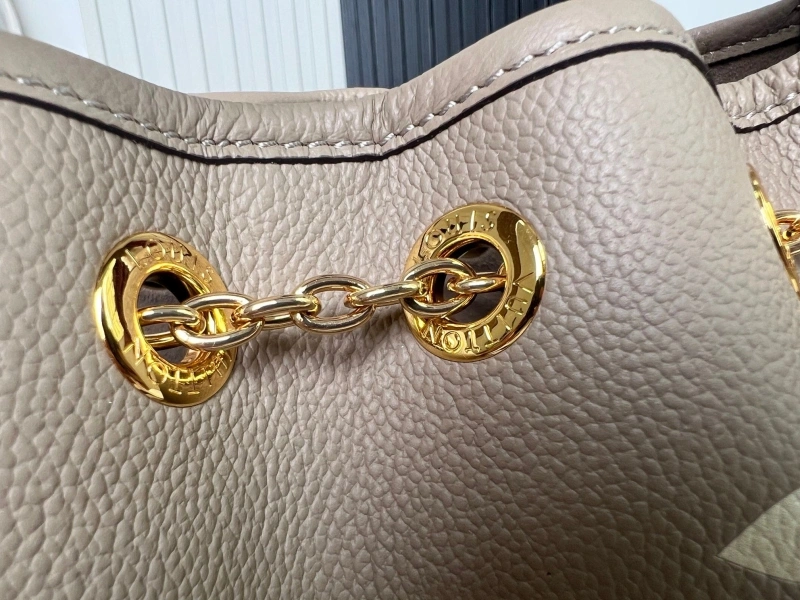 LV Shopping Bags 4194A-0944