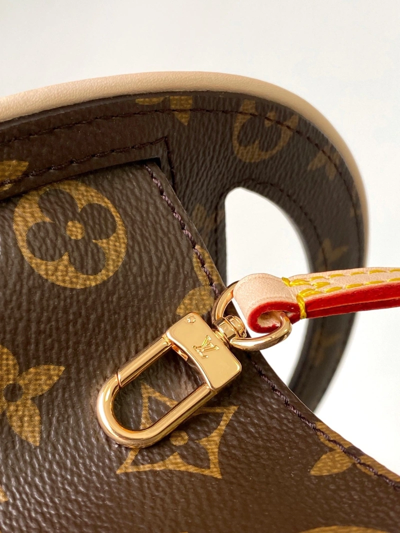 LV Round Bags 4194A-1006