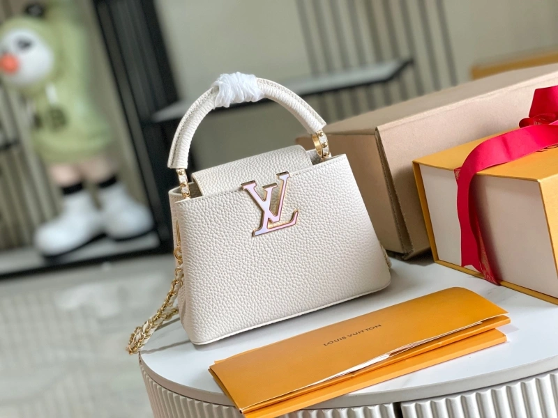 LV Capucines Bags 4194B-0057