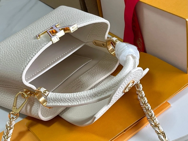 LV Capucines Bags 4194B-0057