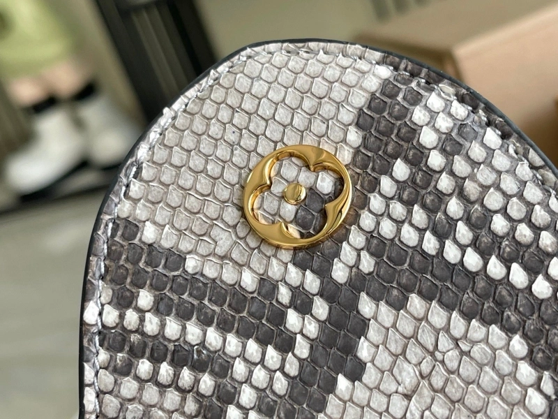 LV Capucines Bags 4194B-0061