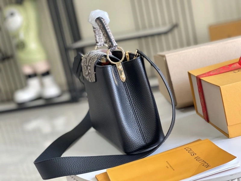 LV Capucines Bags 4194B-0062