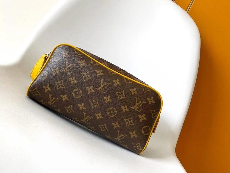 LV Cosmetic Bags 4194B-0127