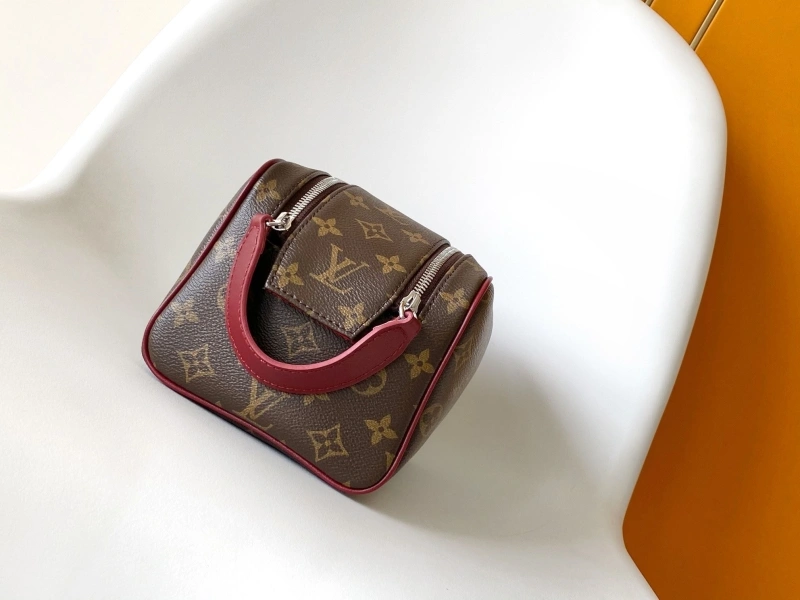 LV Cosmetic Bags 4194B-0130