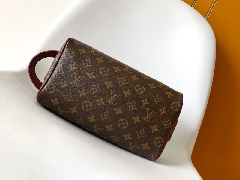 LV Cosmetic Bags 4194B-0130