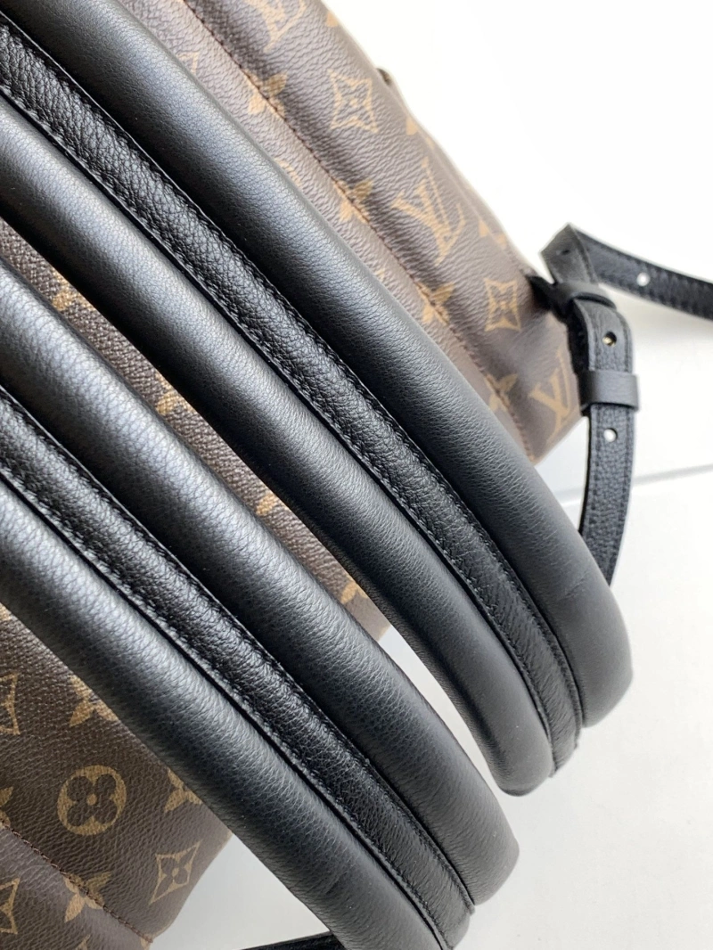 LV Backpacks 4194B-0139