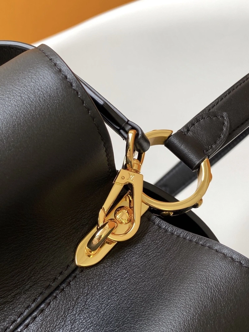 LV Capucines Bags 4194B-0147