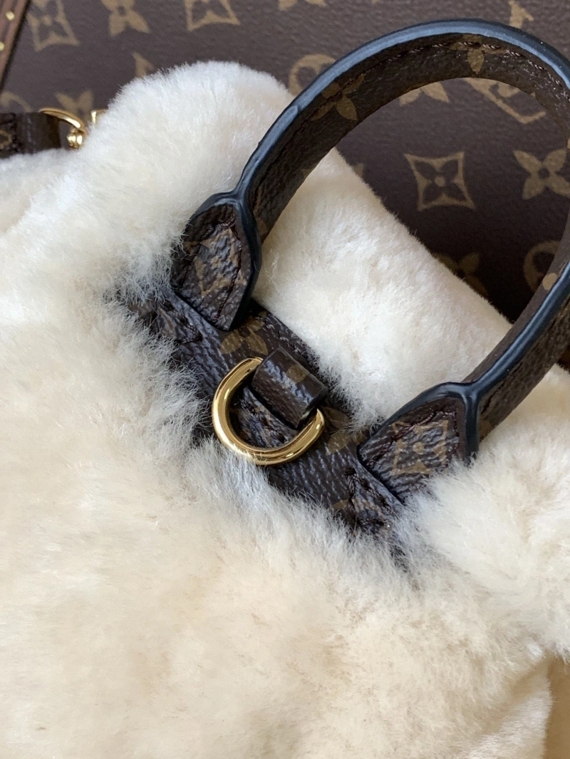 LV Backpacks 4194B-0272
