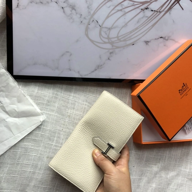 H**me5 wallets 4197-0267