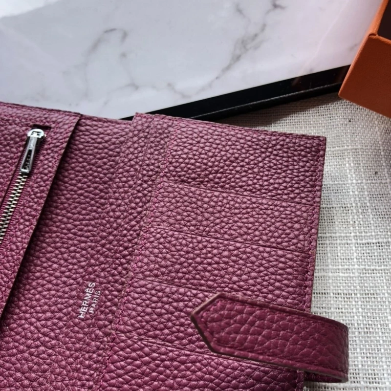 H**me5 wallets 4197-0272