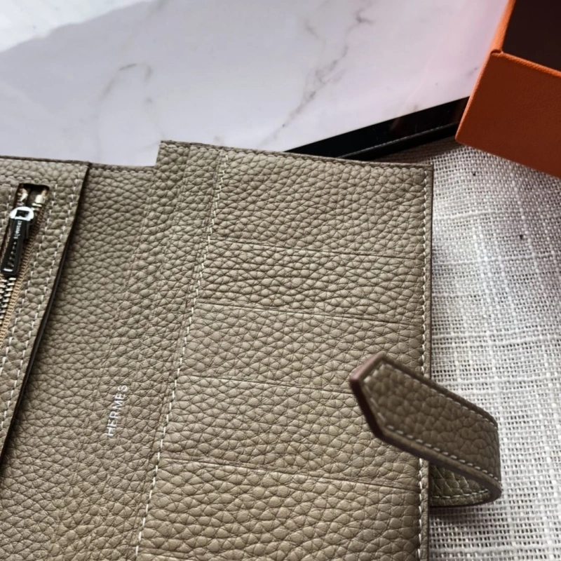 H**me5 wallets 4197-0273