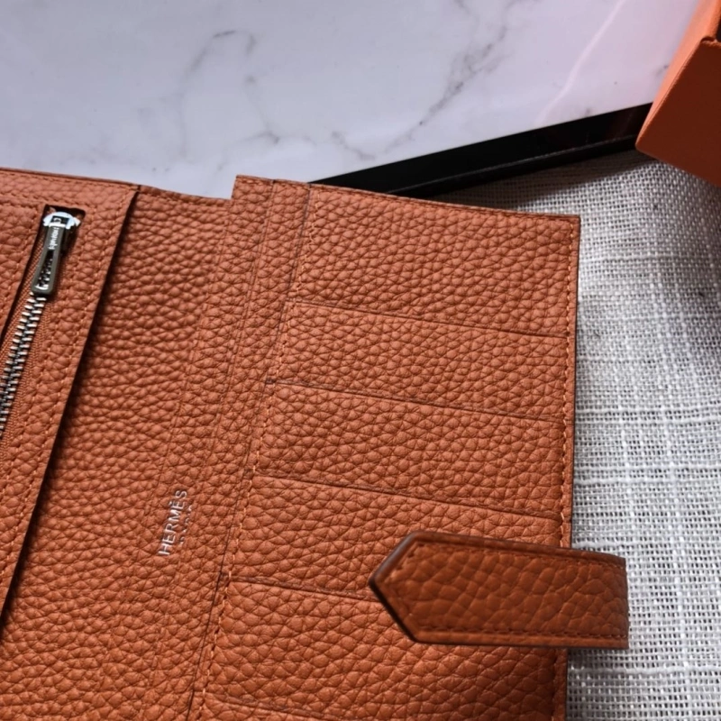 H**me5 wallets 4197-0275