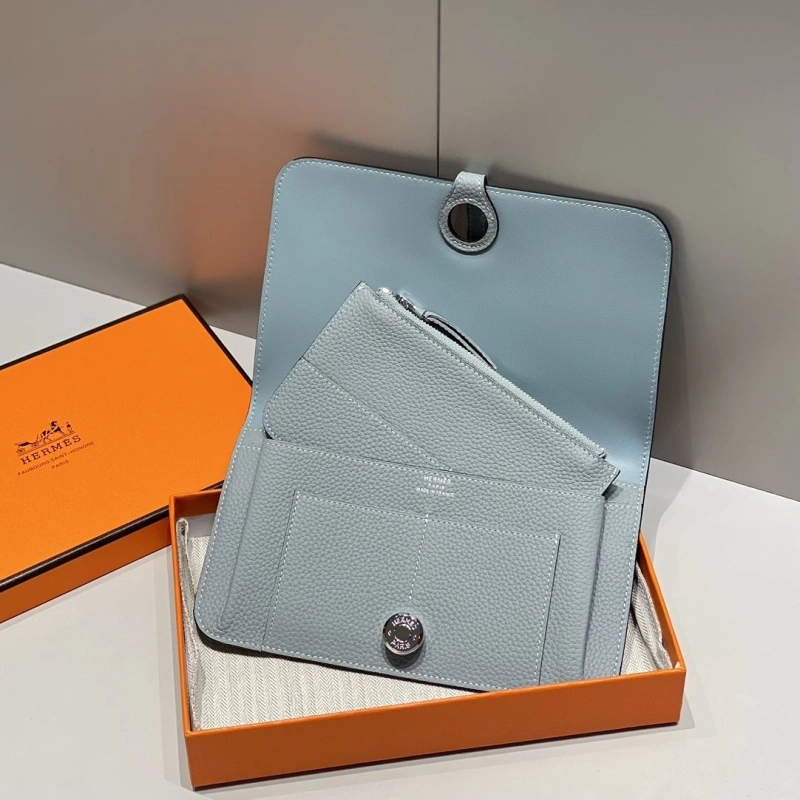 H**me5 wallets 4197-0696