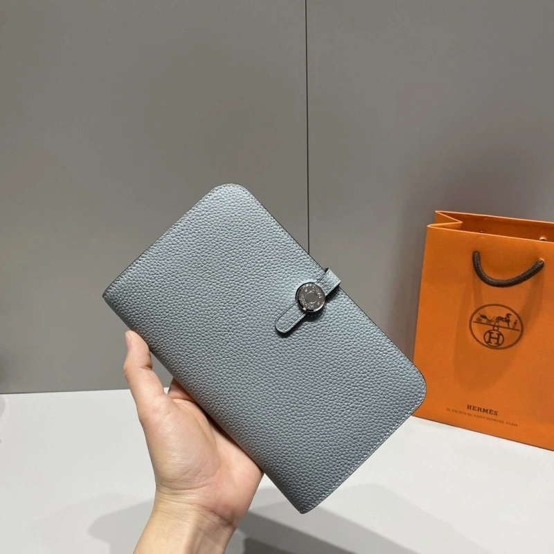 H**me5 wallets 4197-0696