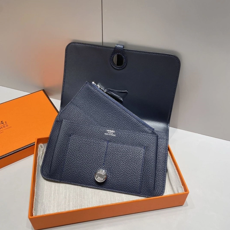 H**me5 wallets 4197-0697