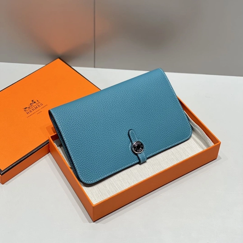 H**me5 wallets 4197-0698
