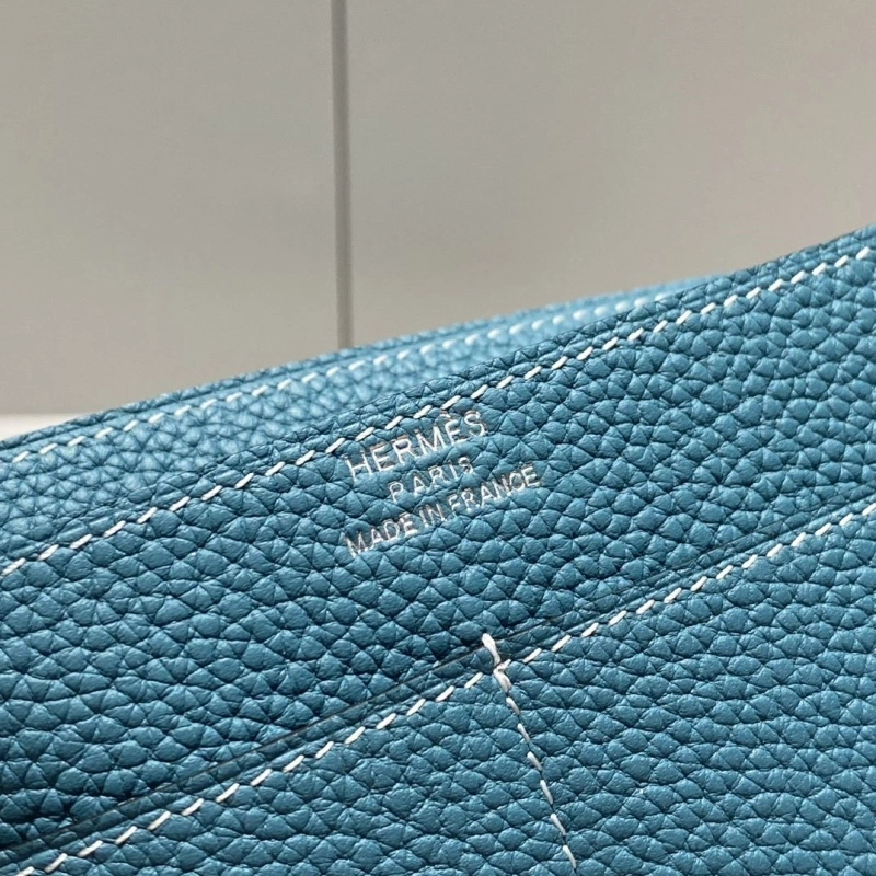 H**me5 wallets 4197-0698