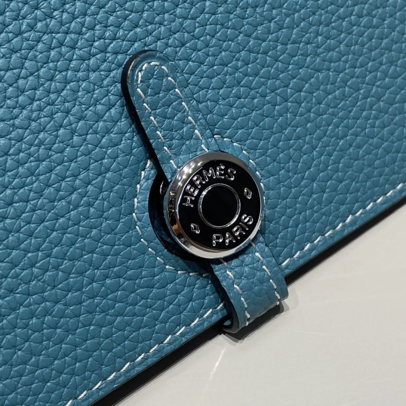 H**me5 wallets 4197-0698