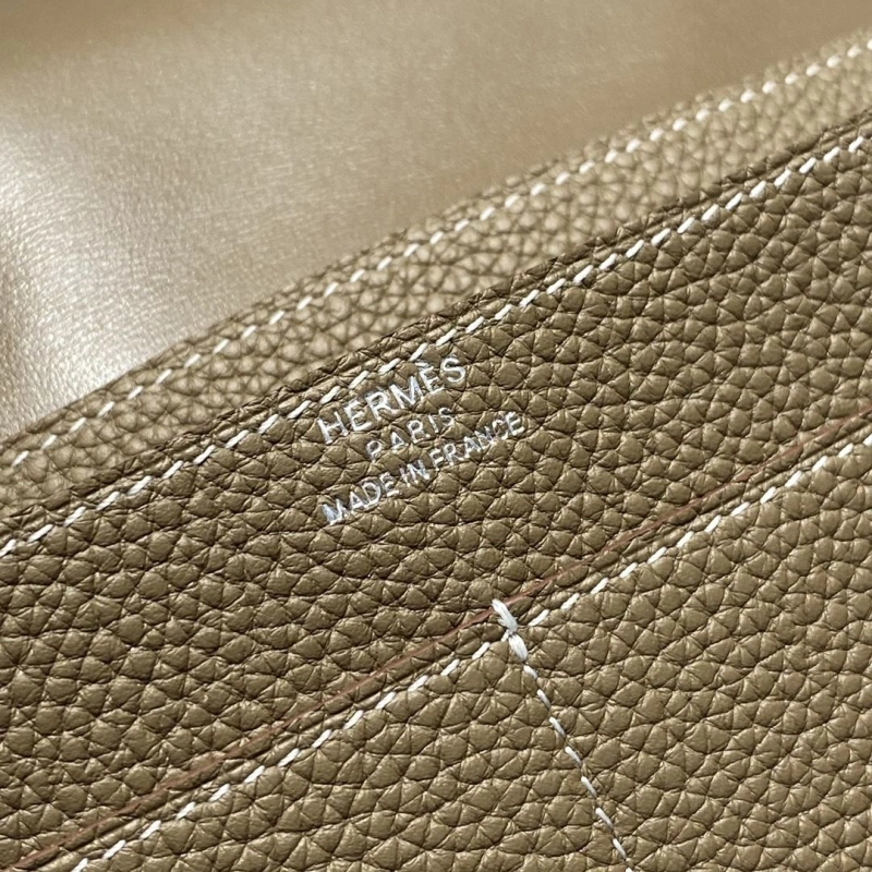 H**me5 wallets 4197-0699