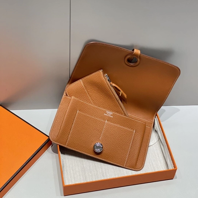 H**me5 wallets 4197-0700