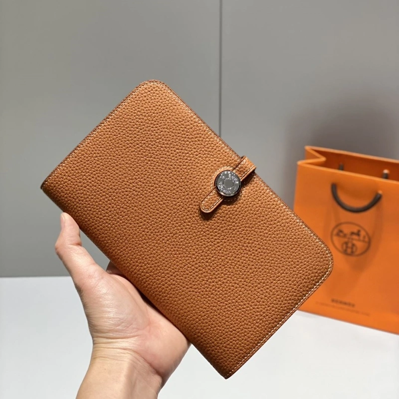 H**me5 wallets 4197-0700