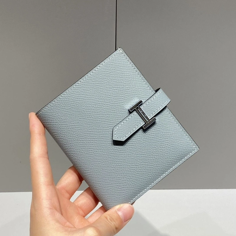 H**me5 wallets 4197-0702