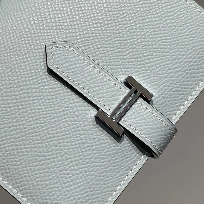 H**me5 wallets 4197-0702