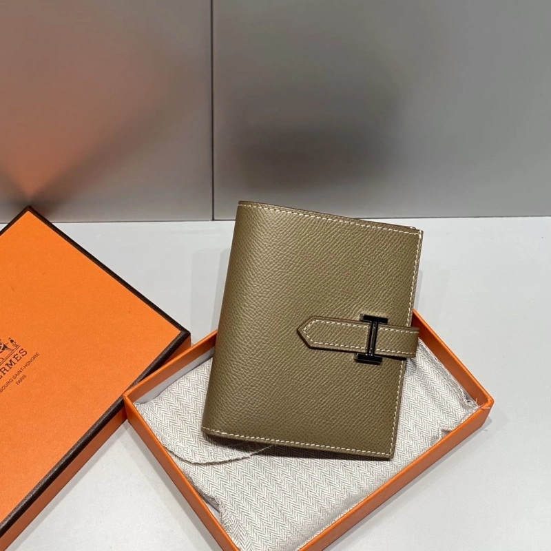 H**me5 wallets 4197-0703