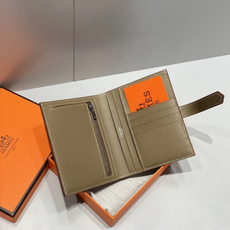 H**me5 wallets 4197-0703