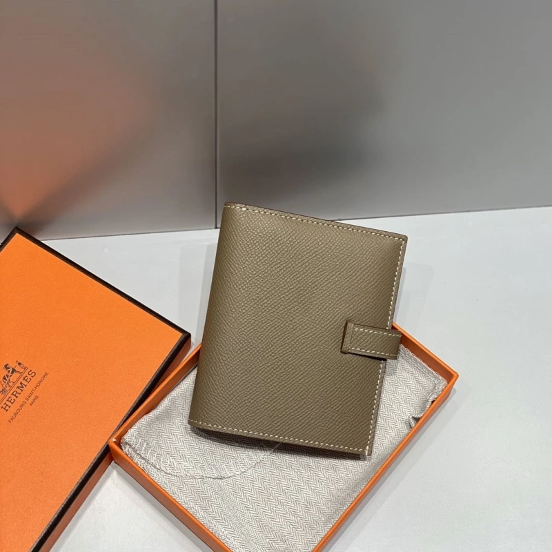 H**me5 wallets 4197-0704