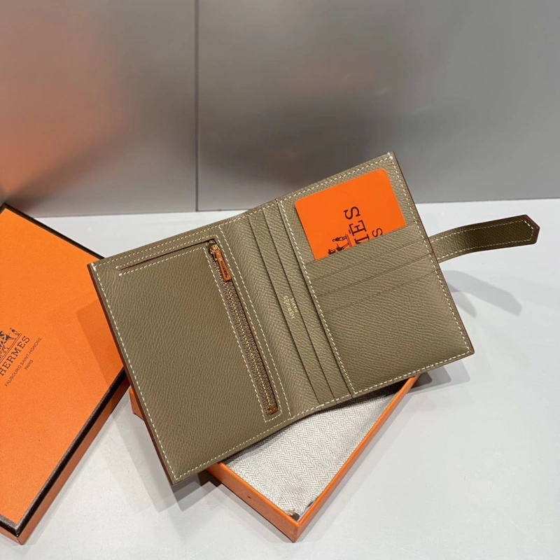 H**me5 wallets 4197-0704