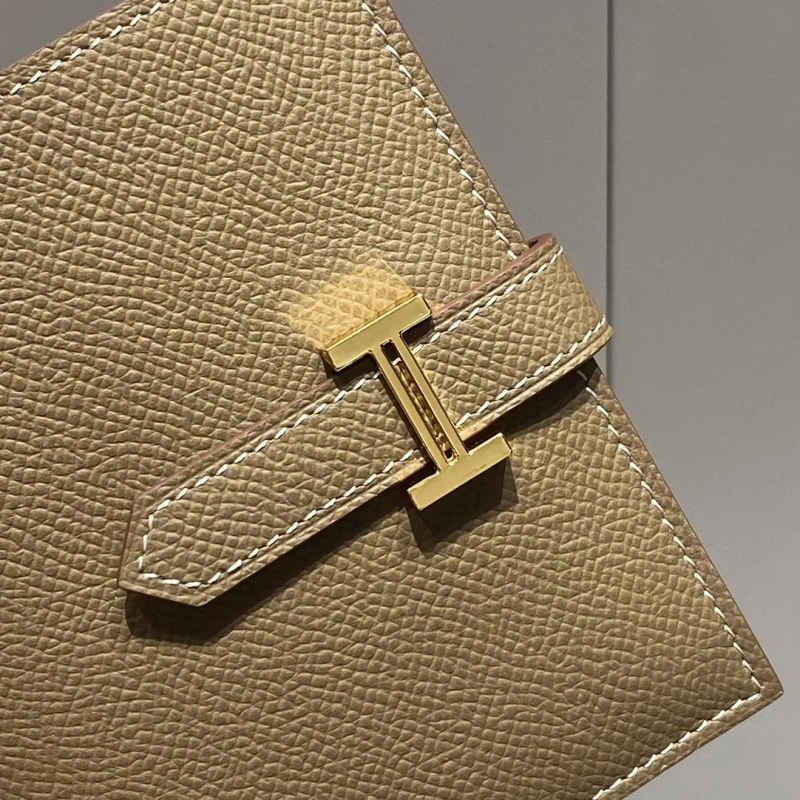 H**me5 wallets 4197-0704