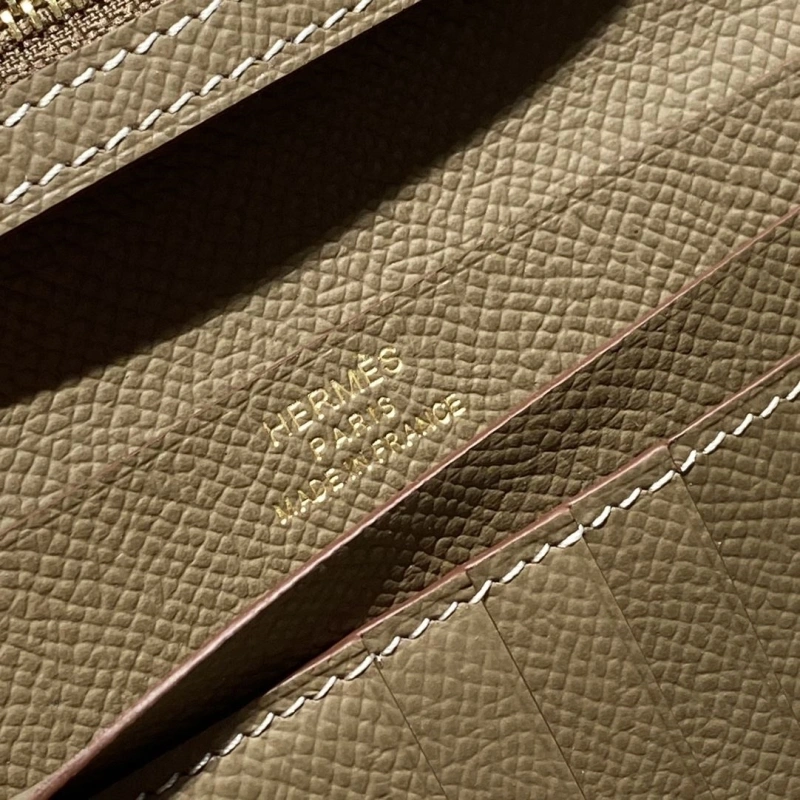 H**me5 wallets 4197-0704