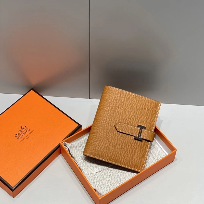 H**me5 wallets 4197-0705