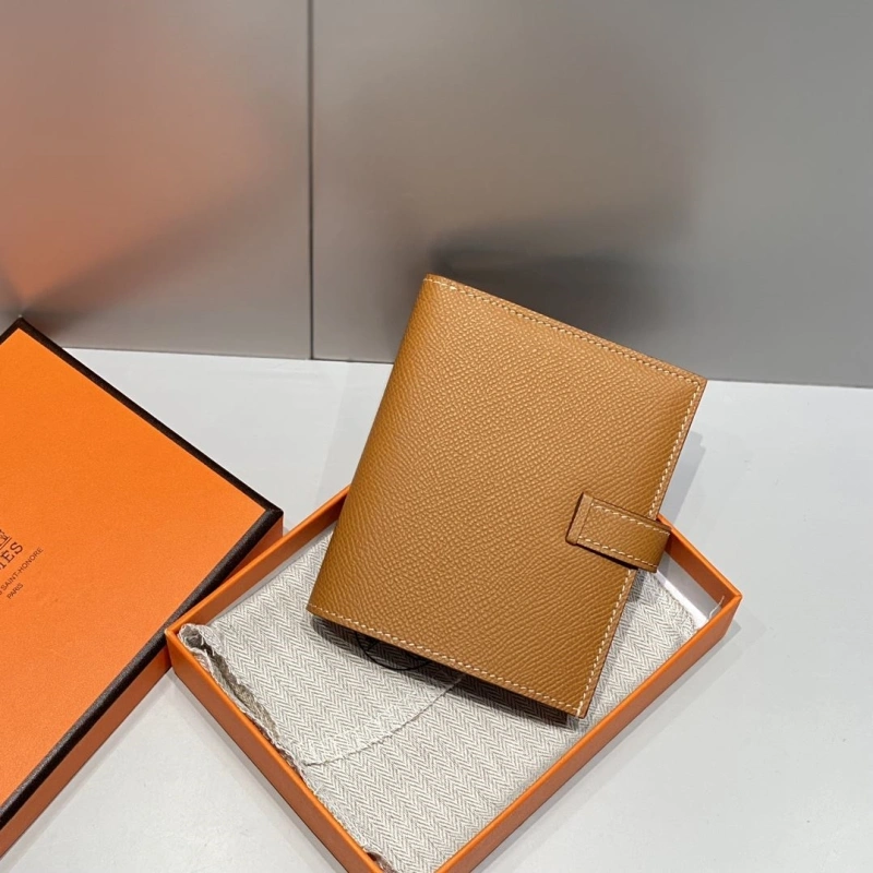 H**me5 wallets 4197-0705
