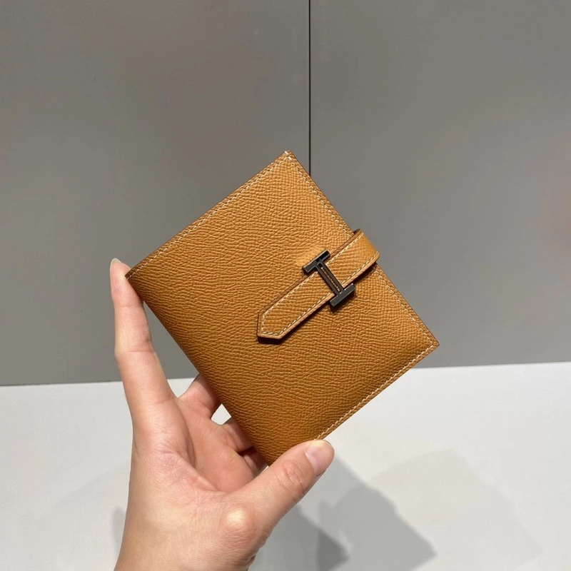 H**me5 wallets 4197-0705