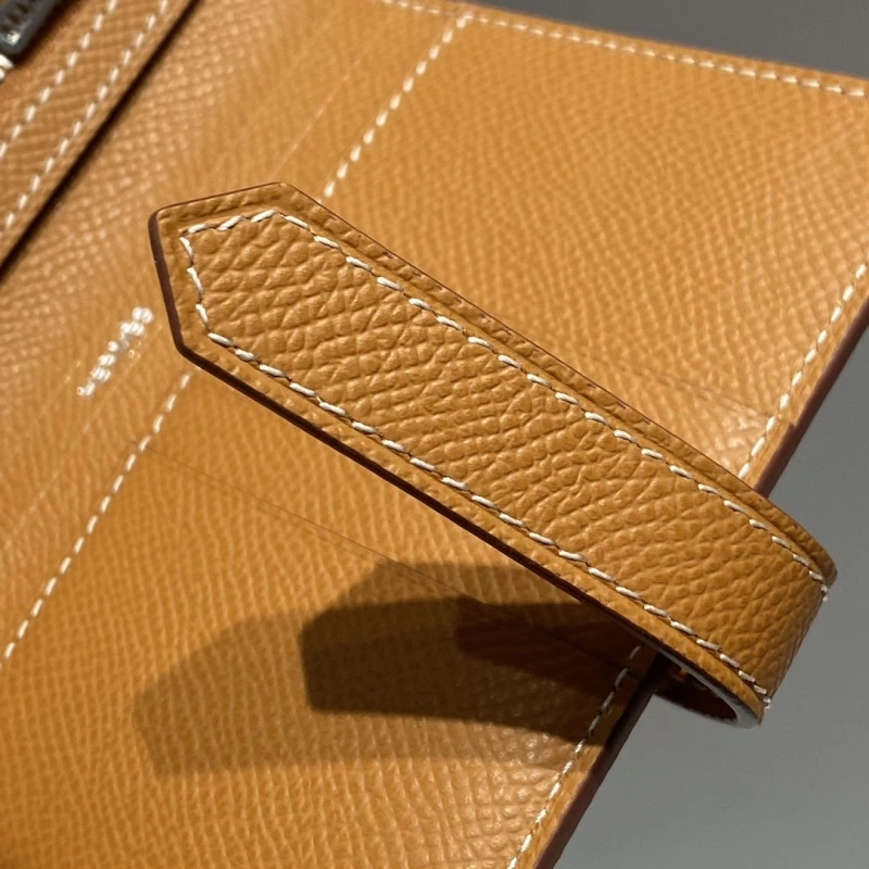 H**me5 wallets 4197-0705
