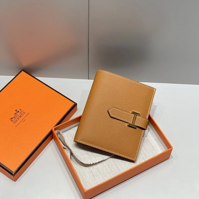 H**me5 wallets 4197-0706