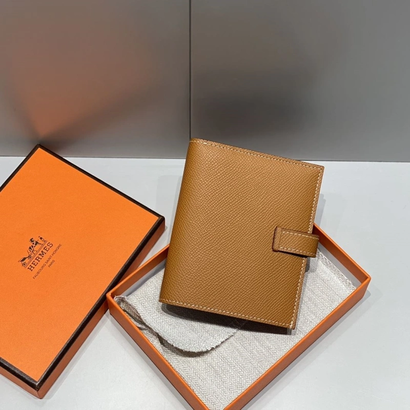 H**me5 wallets 4197-0706