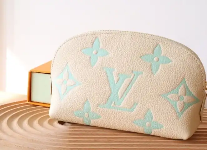 LV Clutch Bags 4206A-0093