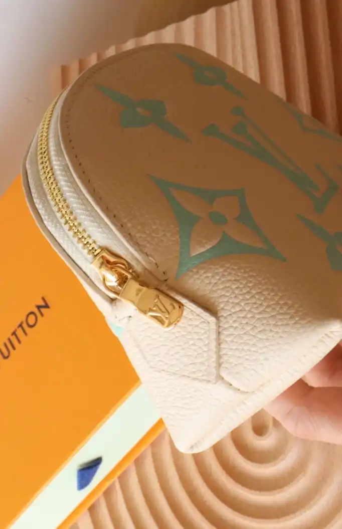 LV Clutch Bags 4206A-0093