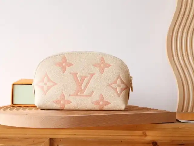 LV Clutch Bags 4206A-0094